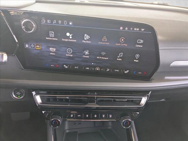 used 2024 Chevrolet Traverse car, priced at $31,588