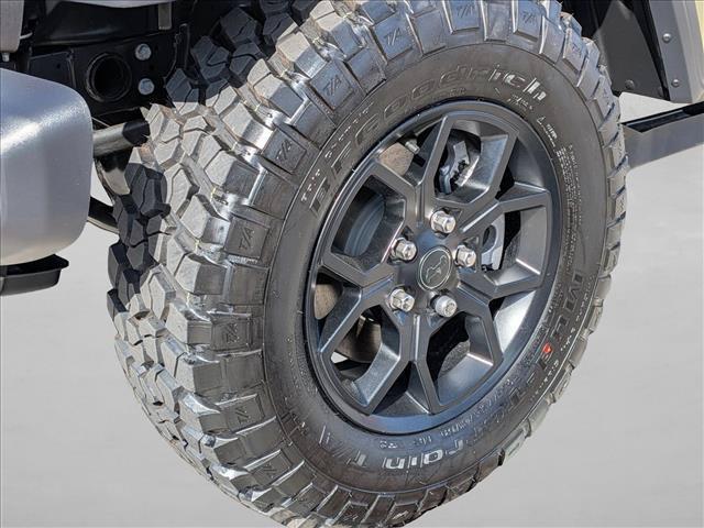 new 2026 Jeep Gladiator car, priced at $39,988