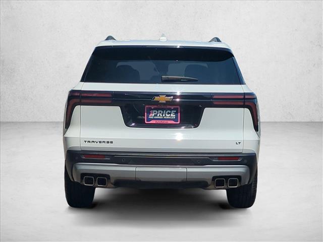 used 2024 Chevrolet Traverse car, priced at $29,990
