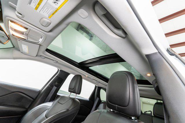 used 2023 Jeep Cherokee car, priced at $25,900