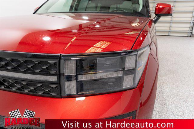 used 2025 Hyundai Santa Fe car, priced at $38,900