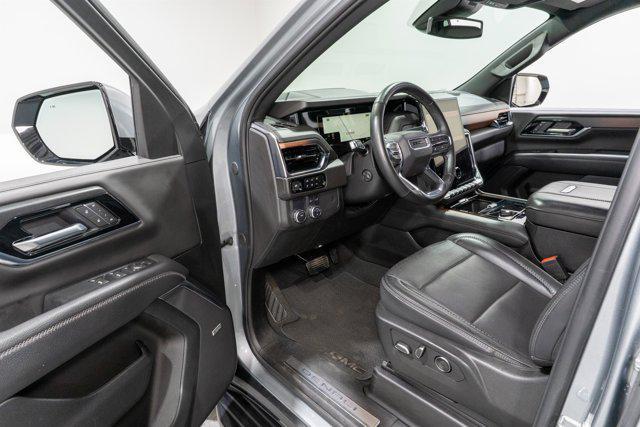 used 2025 GMC Yukon XL car, priced at $71,900