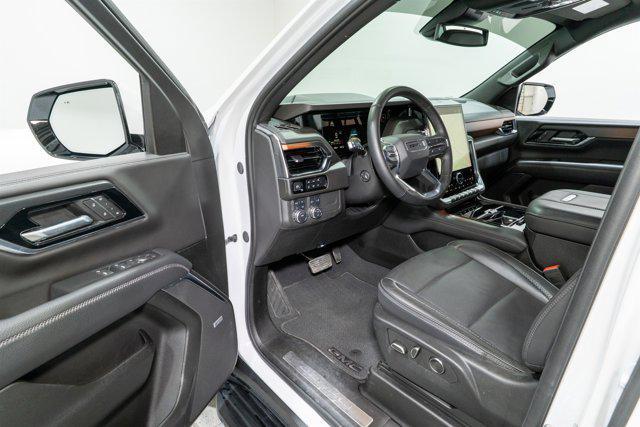 used 2025 GMC Yukon car, priced at $69,900