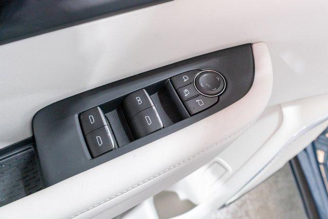 used 2025 Buick Enclave car, priced at $53,900