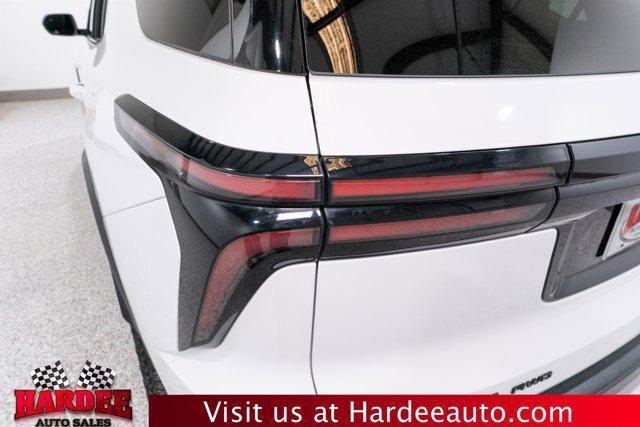 used 2024 Chevrolet Traverse car, priced at $45,900