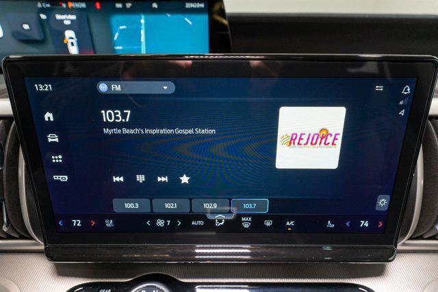 used 2025 Ford Expedition car, priced at $59,900