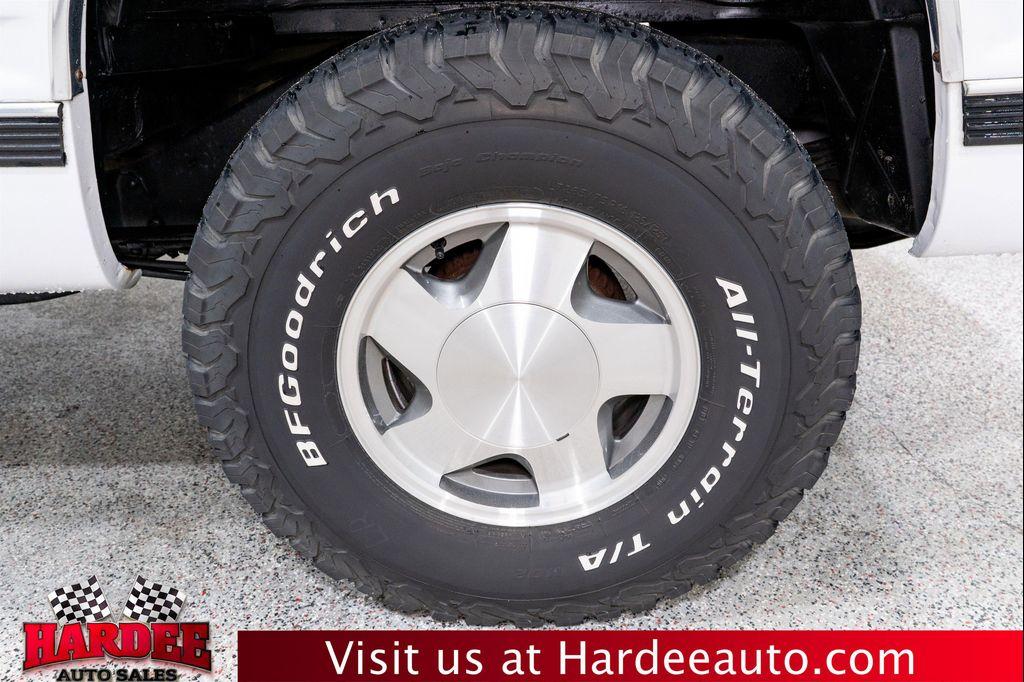 used 1995 Chevrolet Tahoe car, priced at $15,299