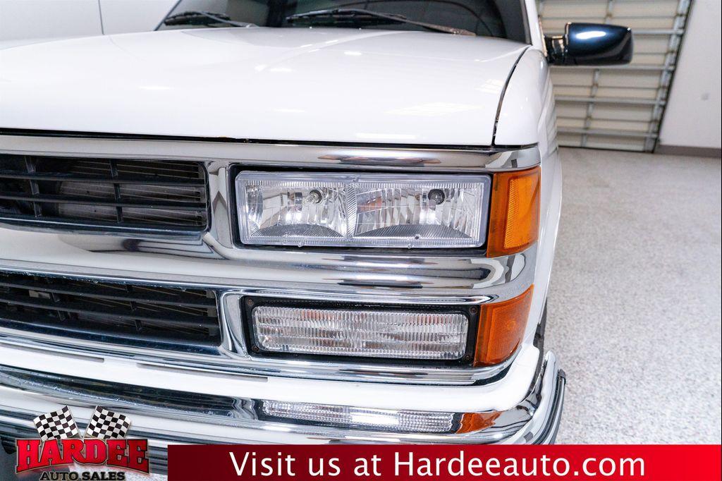 used 1995 Chevrolet Tahoe car, priced at $15,299