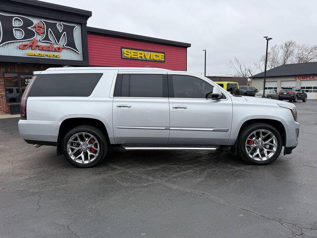 used 2020 Cadillac Escalade ESV car, priced at $30,400
