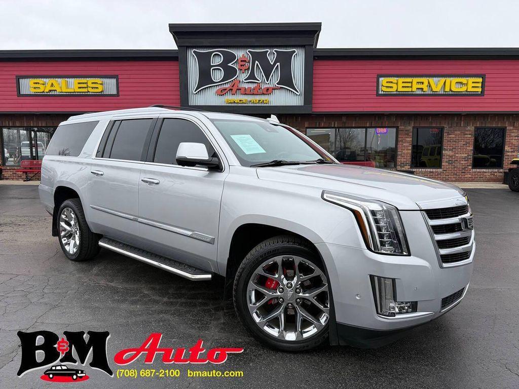 used 2020 Cadillac Escalade ESV car, priced at $32,900