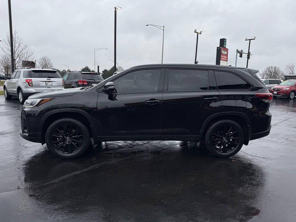 used 2019 Toyota Highlander car, priced at $22,600