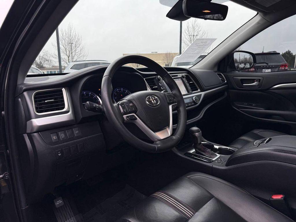 used 2019 Toyota Highlander car, priced at $22,600
