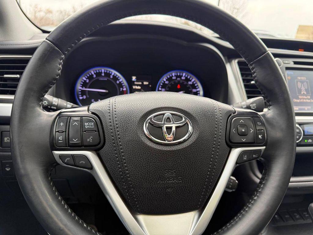 used 2019 Toyota Highlander car, priced at $22,600