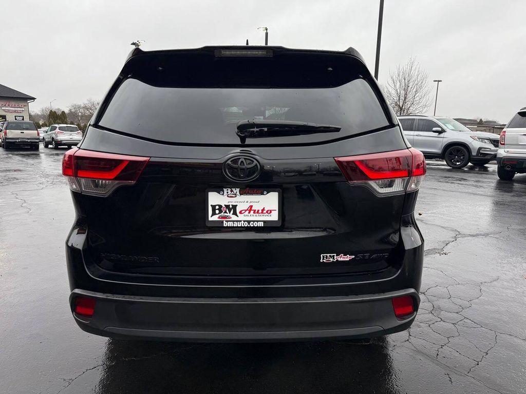 used 2019 Toyota Highlander car, priced at $22,600