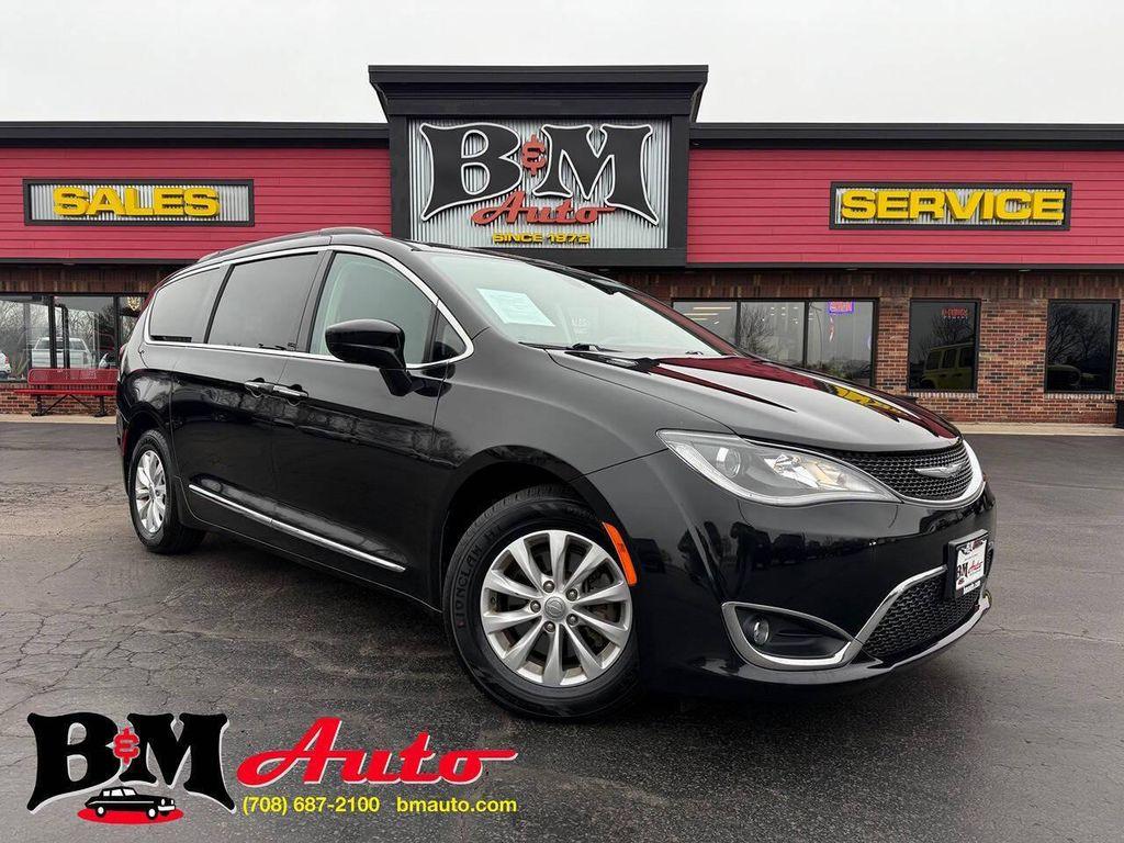 used 2017 Chrysler Pacifica car, priced at $14,900