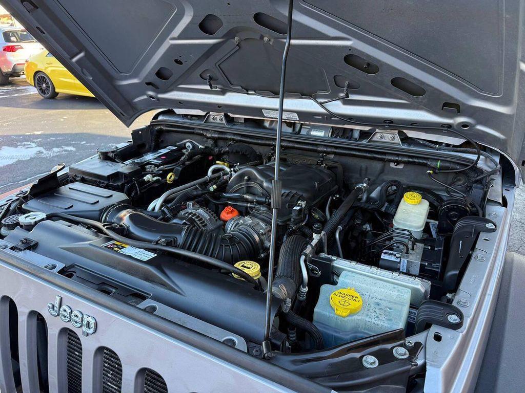 used 2013 Jeep Wrangler Unlimited car, priced at $12,900