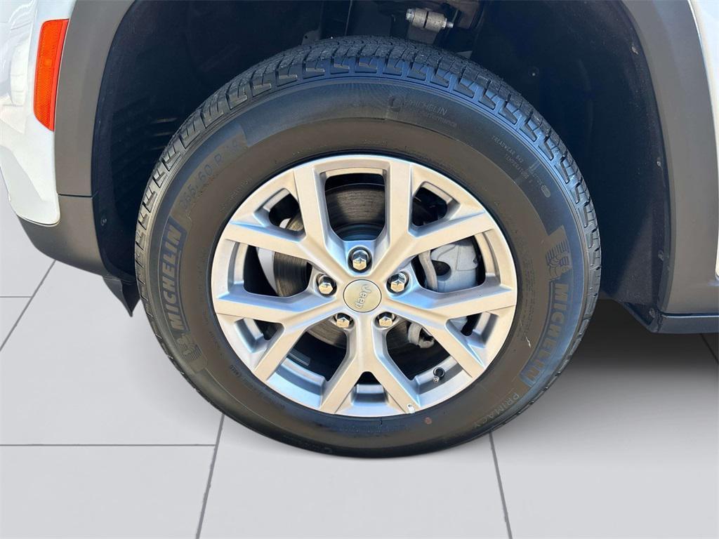 used 2022 Jeep Grand Cherokee car, priced at $26,500