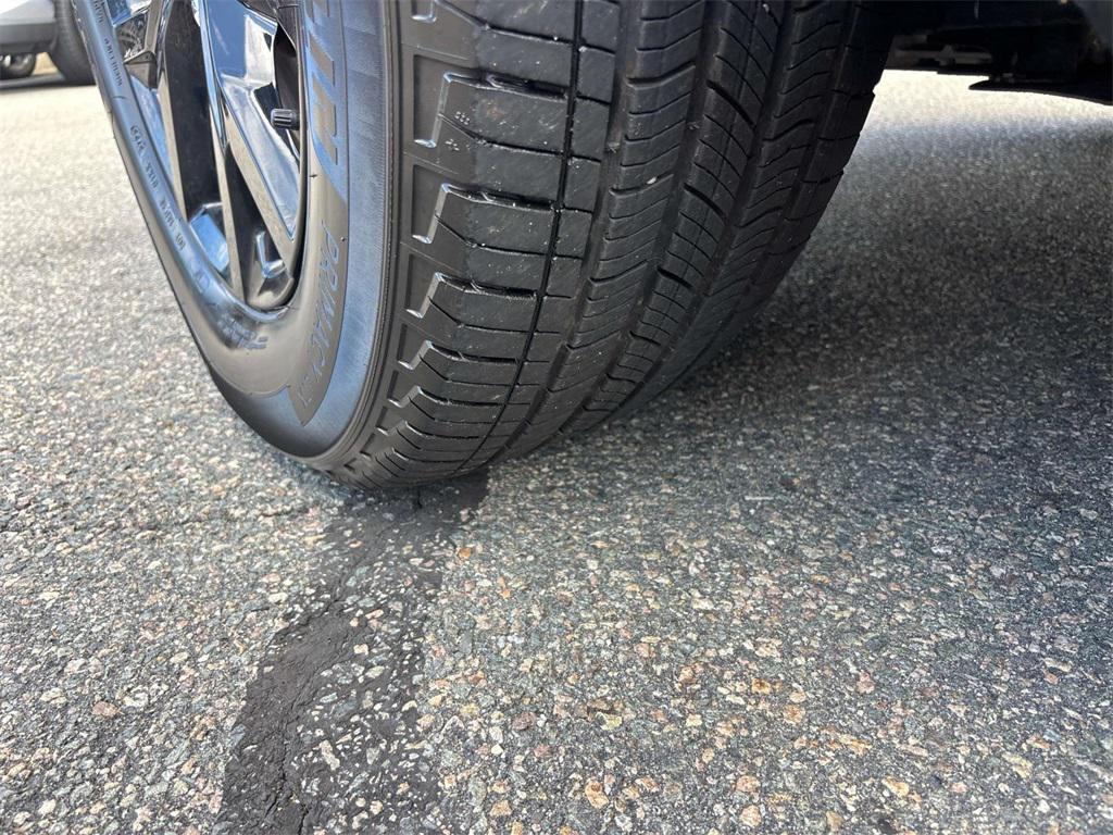 used 2024 Jeep Grand Cherokee L car, priced at $27,500