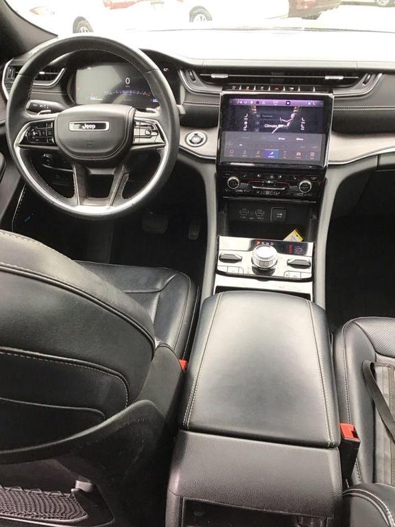 used 2022 Jeep Grand Cherokee car, priced at $34,895