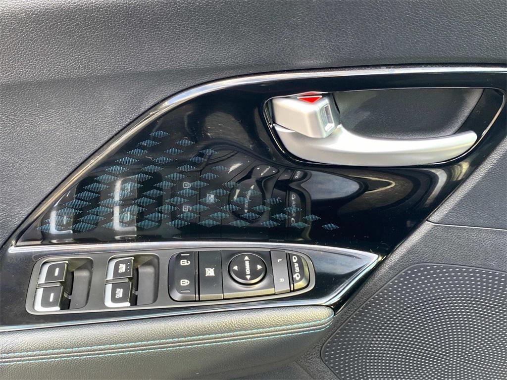 used 2020 Kia Niro EV car, priced at $16,990