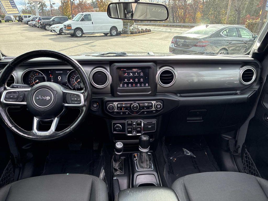 used 2021 Jeep Wrangler Unlimited car, priced at $29,394