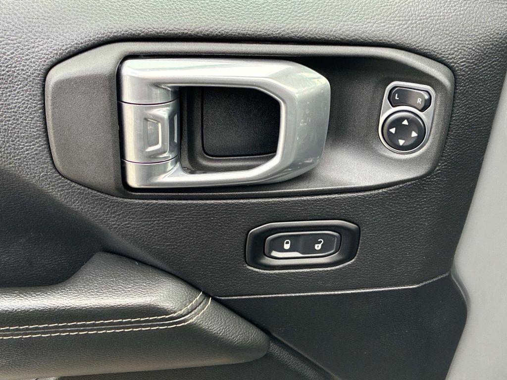 used 2021 Jeep Wrangler Unlimited car, priced at $29,394