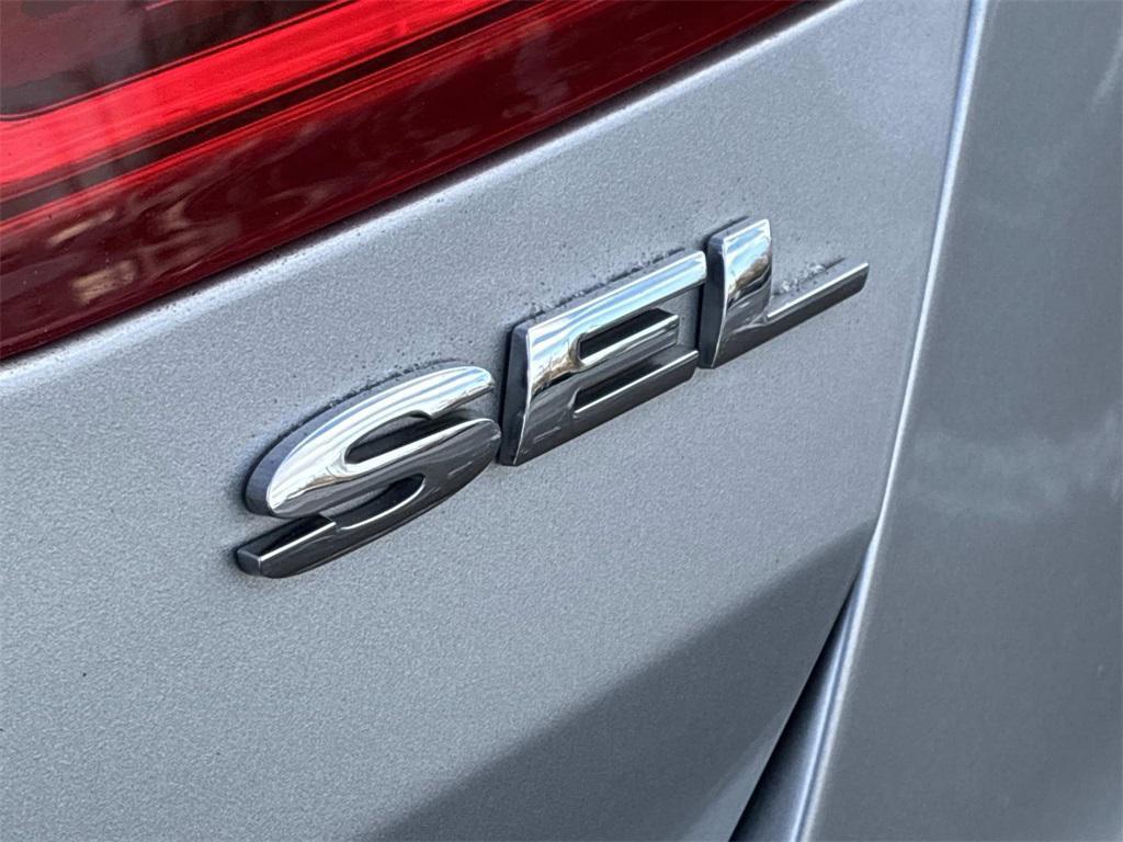 used 2018 Ford Taurus car, priced at $13,500