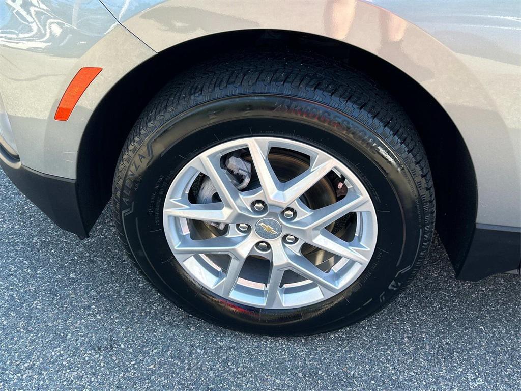 used 2024 Chevrolet Equinox car, priced at $18,990
