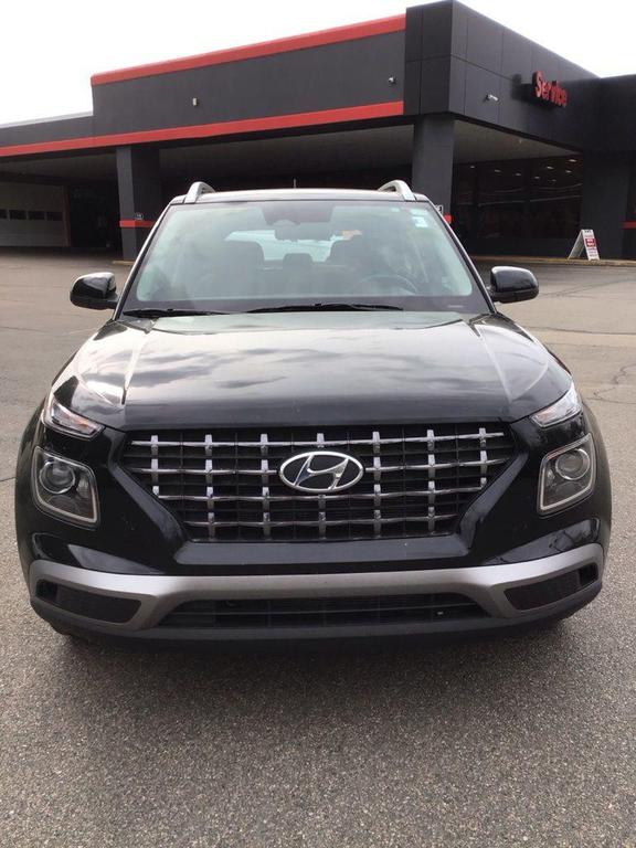 used 2025 Hyundai Venue car, priced at $20,885