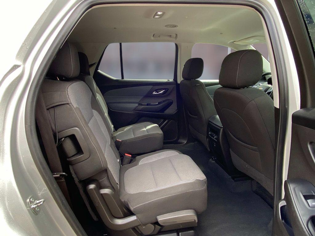 used 2021 Chevrolet Traverse car, priced at $19,898