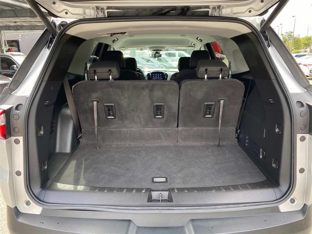 used 2021 Chevrolet Traverse car, priced at $18,900
