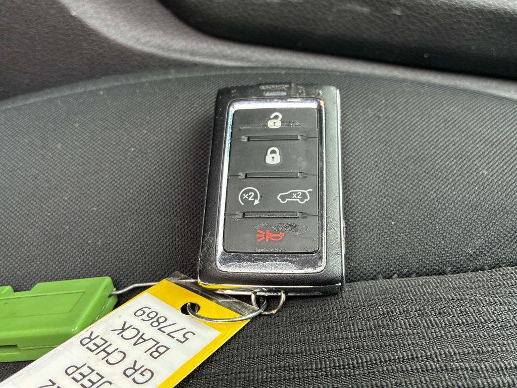 used 2022 Jeep Grand Cherokee car, priced at $24,395