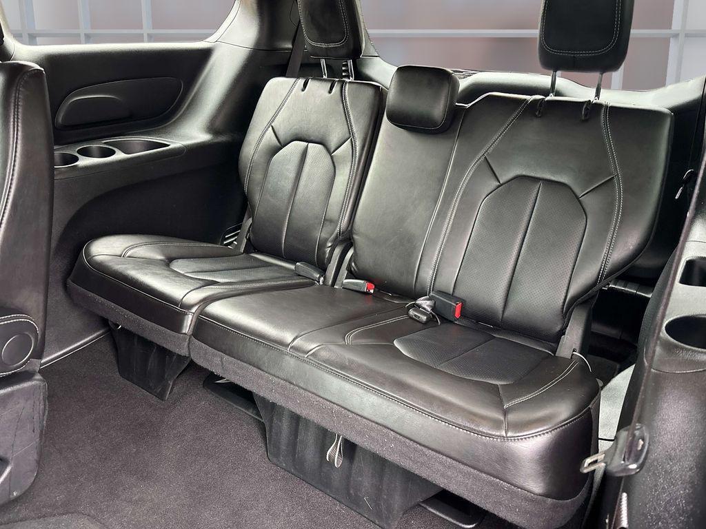 used 2025 Chrysler Pacifica car, priced at $28,989