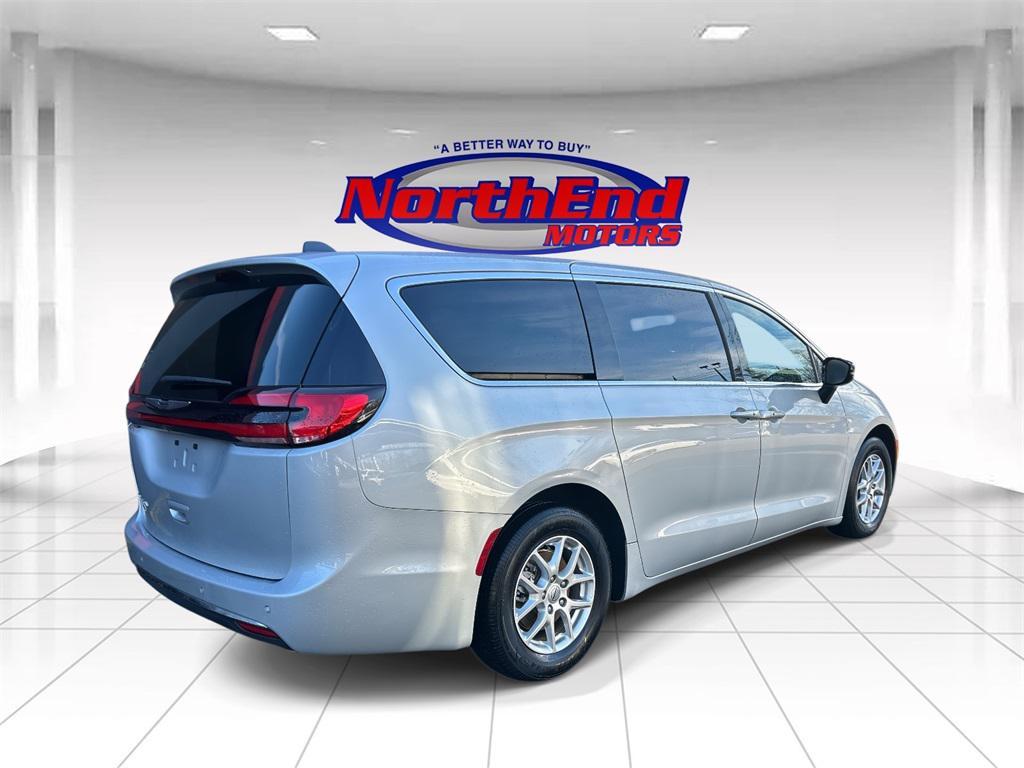 used 2024 Chrysler Pacifica car, priced at $28,870
