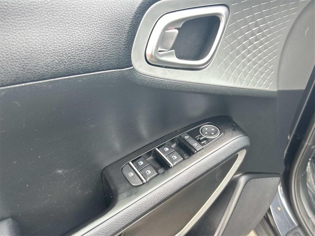 used 2024 Kia Soul car, priced at $16,498