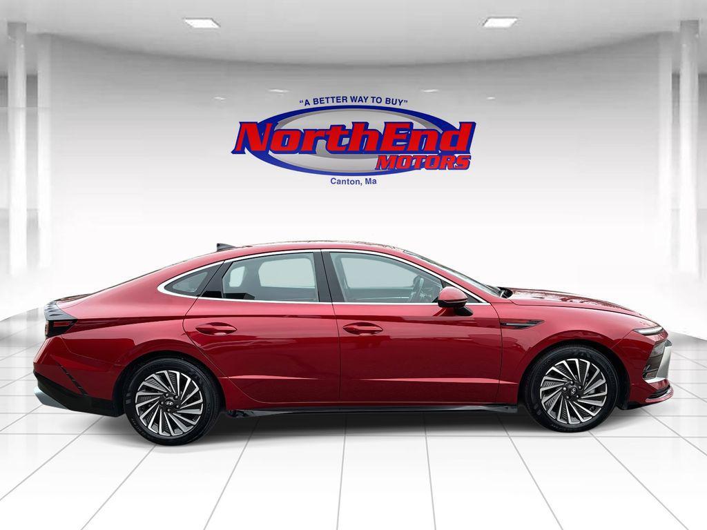 used 2024 Hyundai Sonata Hybrid car, priced at $22,500