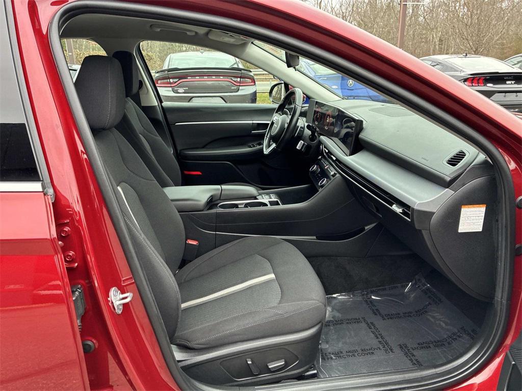 used 2024 Hyundai Sonata Hybrid car, priced at $22,700