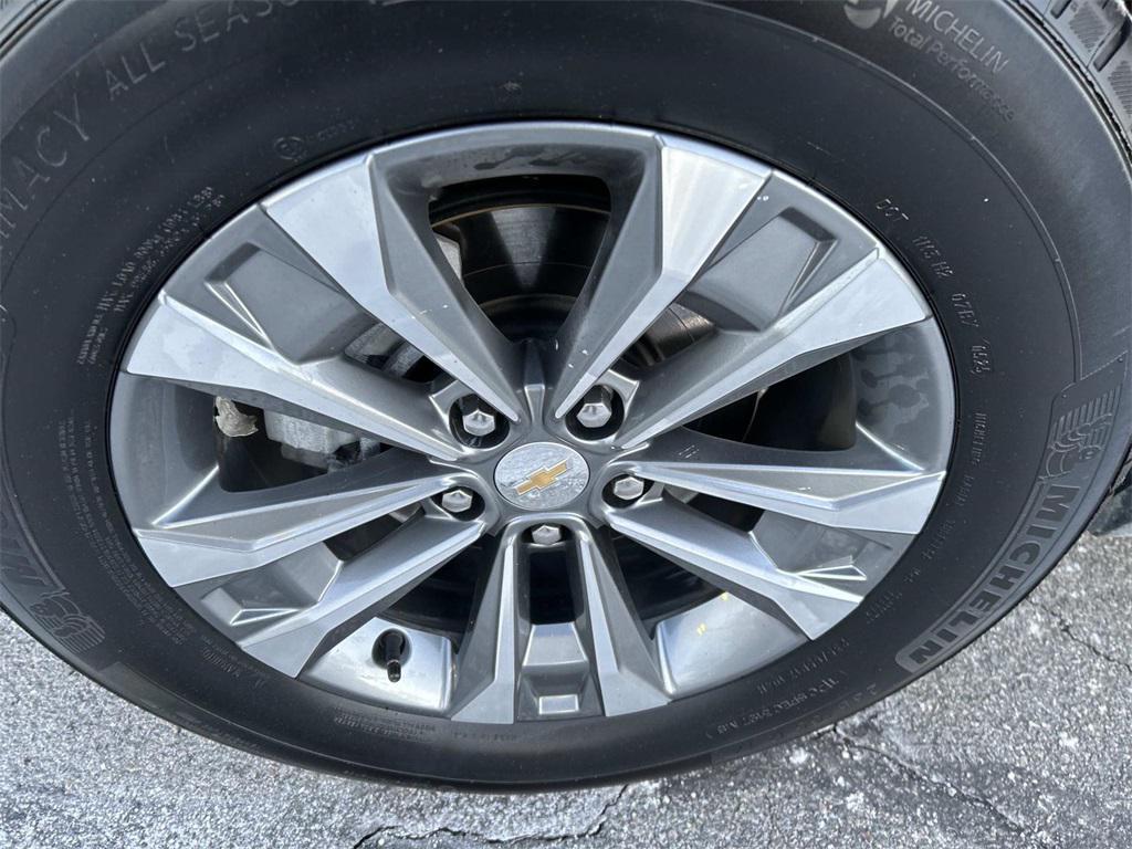 used 2025 Chevrolet Equinox car, priced at $26,500