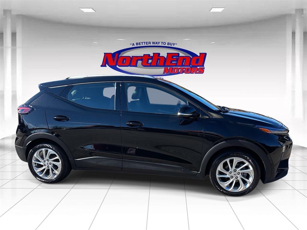 used 2022 Chevrolet Bolt EUV car, priced at $15,989