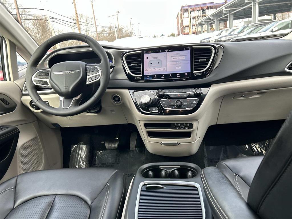 used 2024 Chrysler Pacifica car, priced at $30,990