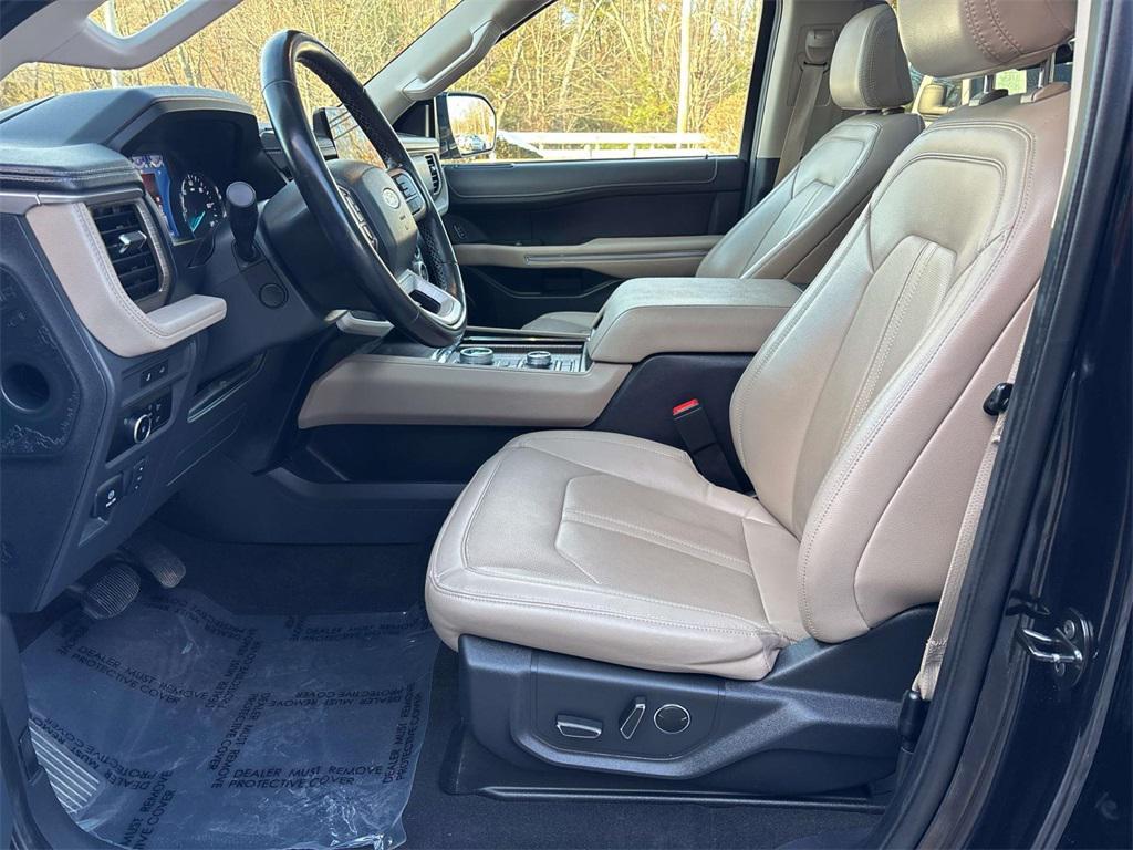 used 2024 Ford Expedition Max car, priced at $44,899