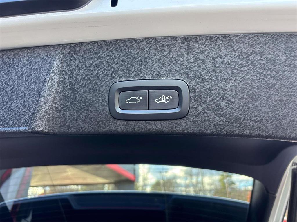 used 2024 Volvo XC40 car, priced at $28,990