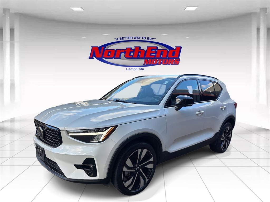 used 2024 Volvo XC40 car, priced at $28,990