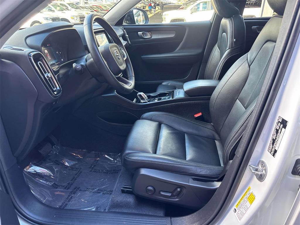 used 2024 Volvo XC40 car, priced at $28,990