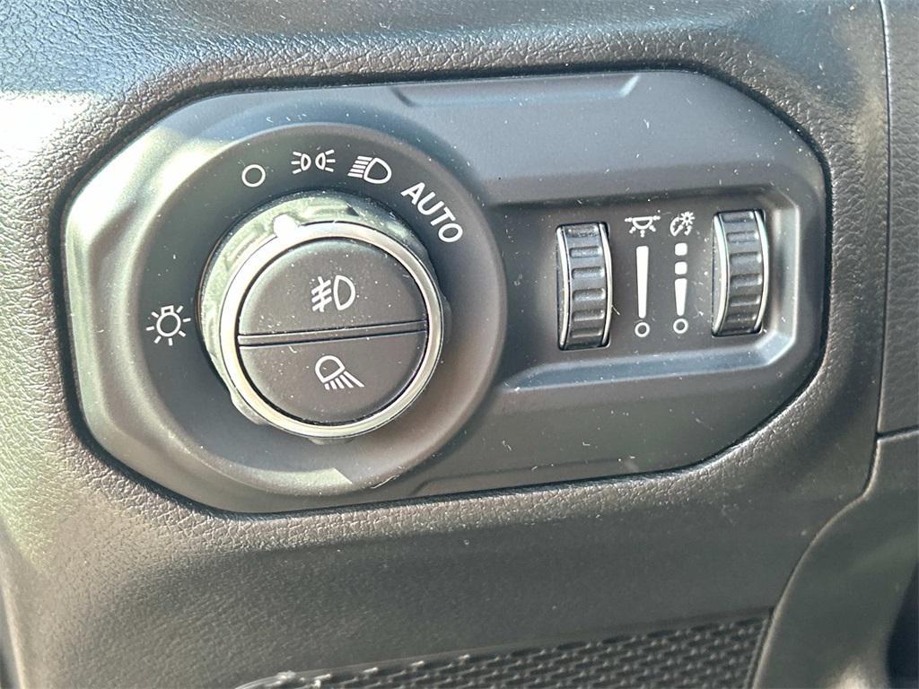 used 2021 Jeep Gladiator car, priced at $27,989