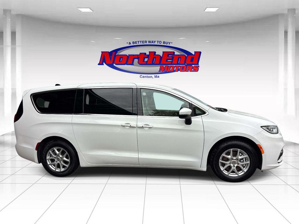used 2023 Chrysler Pacifica car, priced at $22,883
