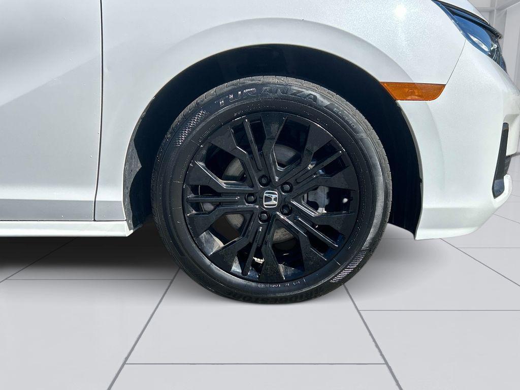 used 2025 Honda Odyssey car, priced at $34,885