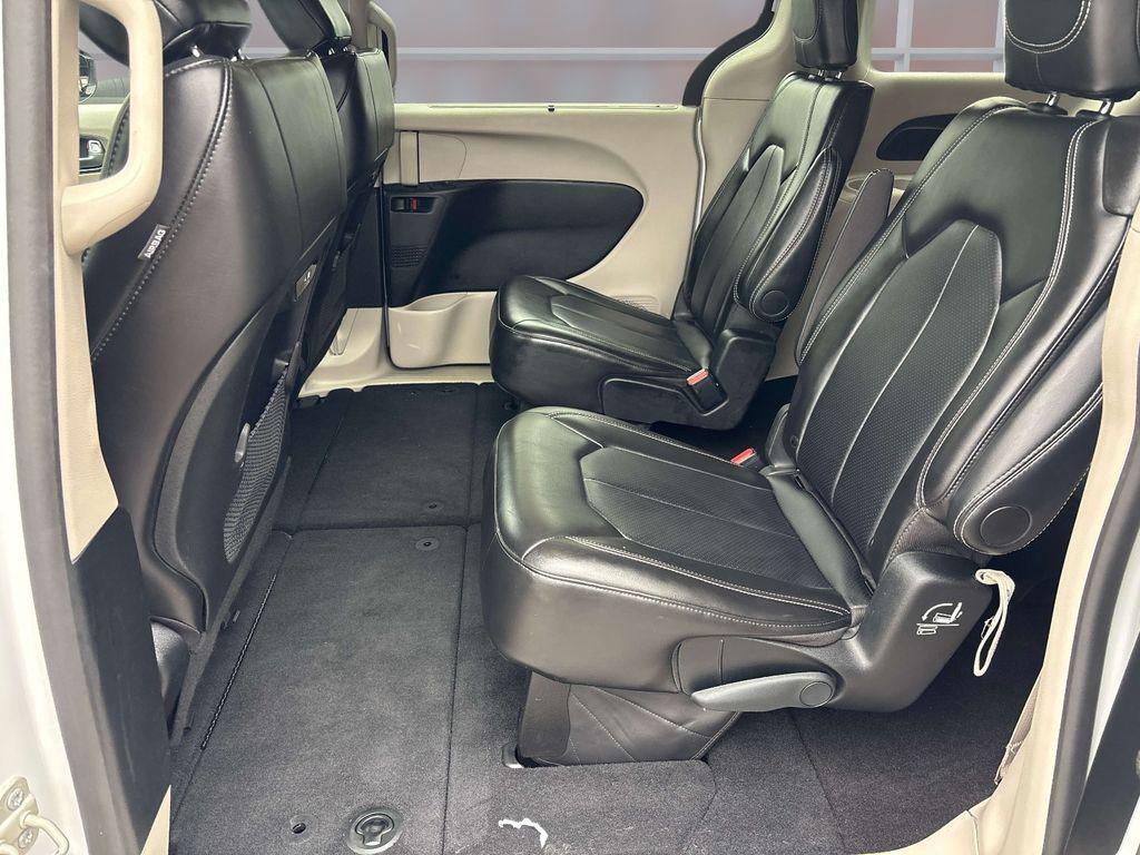 used 2024 Chrysler Pacifica car, priced at $28,395