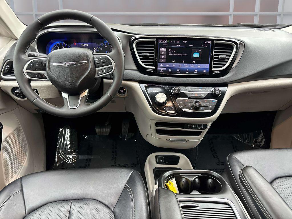 used 2024 Chrysler Pacifica car, priced at $28,395