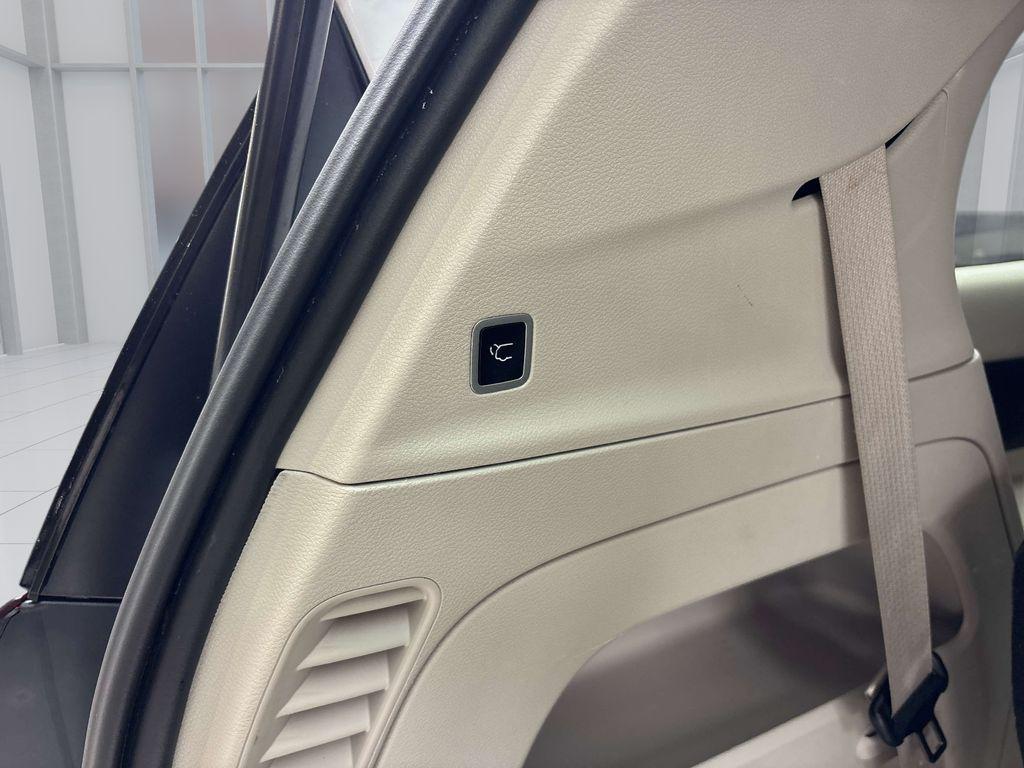 used 2024 Chrysler Pacifica car, priced at $28,395